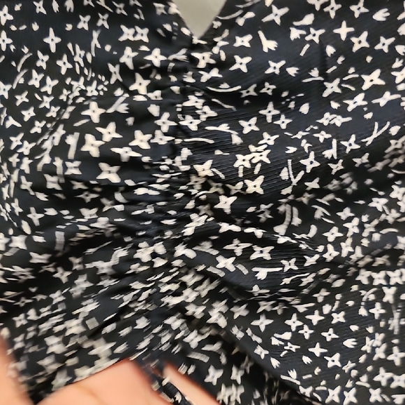 Club Monaco Floral V-Neck Dress - Black and White - Picture 5 of 5